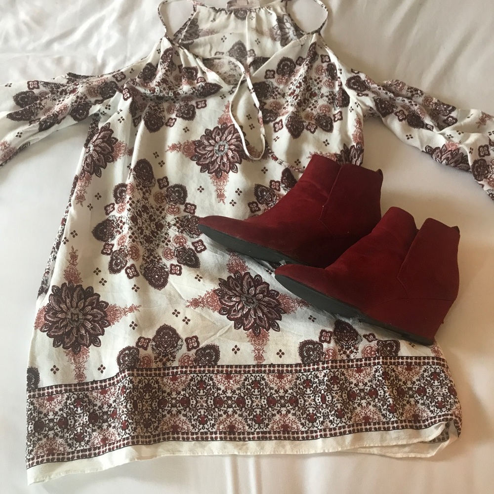 Off the shoulder dress - Picture 2 of 4